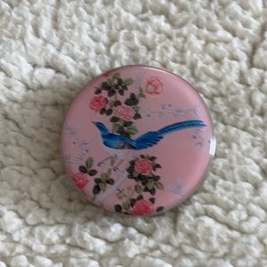 Chantecaille pressed powder highlighter 2019